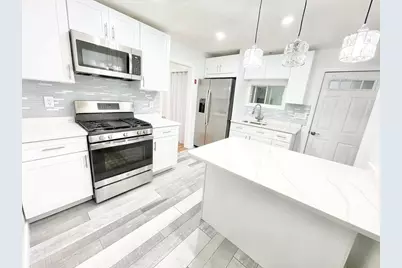 22 Clinton St #1, Mansfield, MA 02048 - Photo 5