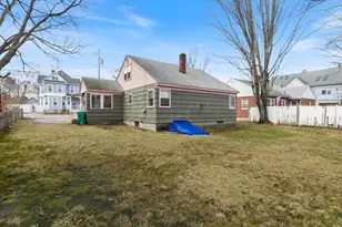 234 Foster St, Lowell, MA 01851 - Photo 3