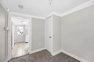 8 Cedar Ct, Lowell, MA 01852 - Photo 11