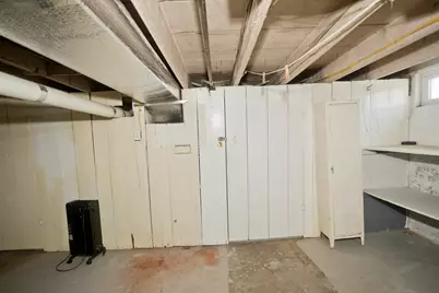 20 E School St, West Springfield, MA 01089 - Photo 37