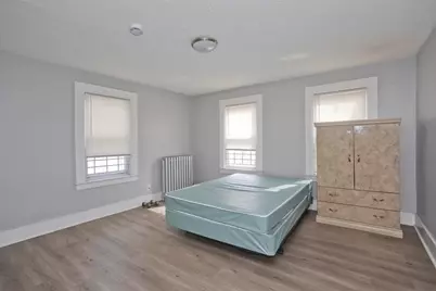 20 E School St, West Springfield, MA 01089 - Photo 17