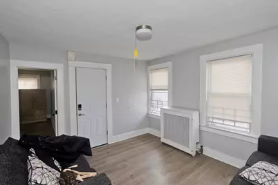 20 E School St, West Springfield, MA 01089 - Photo 9