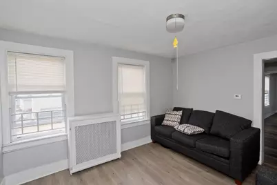 20 E School St, West Springfield, MA 01089 - Photo 11