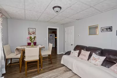 20 E School St, West Springfield, MA 01089 - Photo 23