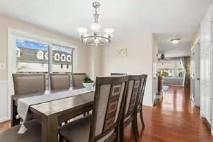 81 Merrimack Meadows Ln, Tewksbury, MA 01876 - Photo 9