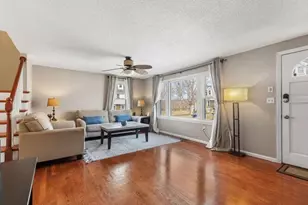 81 Merrimack Meadows Ln, Tewksbury, MA 01876 - Photo 3