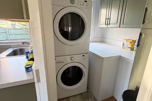 9 Hollis St, Milton, MA 02186 - Photo 7