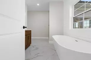 208 Rockland St, Dartmouth, MA 02748 - Photo 29