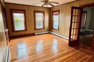 8 Mechanic St, Ware, MA 01082 - Photo 3