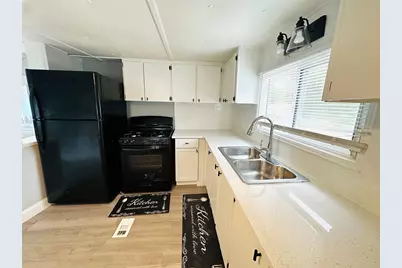 1790 Massachusetts Ave #25A, Lunenburg, MA 01462 - Photo 5