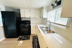 1790 Massachusetts Ave, Lunenburg, MA 01462 - Photo 5