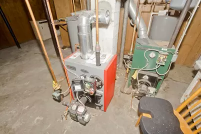 177 Marion St, Chicopee, MA 01013 - Photo 33