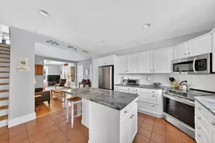 7 Akin St, Dartmouth, MA 02748 - Photo 19