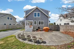 7 Akin St, Dartmouth, MA 02748 - Photo 7