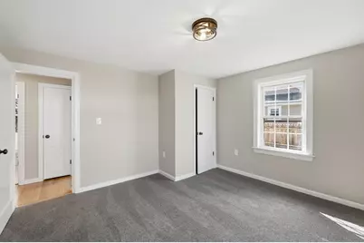 23 Sterling St, Chicopee, MA 01020 - Photo 9