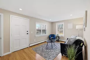 23 Sterling St, Chicopee, MA 01020 - Photo 7