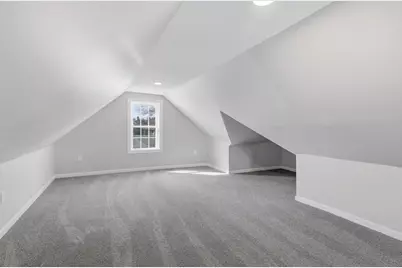 23 Sterling St, Chicopee, MA 01020 - Photo 15