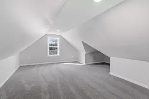 23 Sterling St, Chicopee, MA 01020 - Photo 15