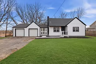 23 Sterling St, Chicopee, MA 01020 - Photo 19