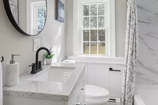 23 Sterling St, Chicopee, MA 01020 - Photo 11