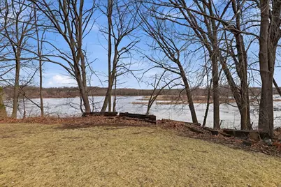 23 Sterling St, Chicopee, MA 01020 - Photo 23