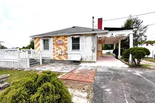 1 Rockland Rd Ct, Auburn, MA 01501 - Photo 3