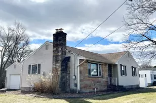 208 West St, Ludlow, MA 01056 - Photo 1