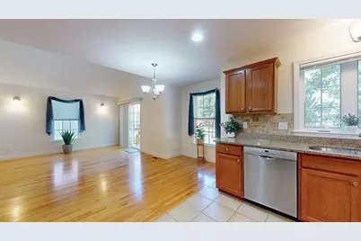 31 Enaya Circle #31, Worcester, MA 01606 - Photo 5