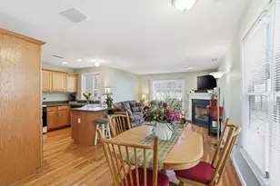 24 Farrwood Pl, Haverhill, MA 01835 - Photo 7