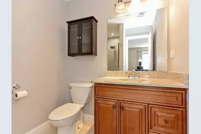 28 Richardson St #1, Wakefield, MA 01880 - Photo 17