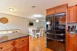 28 Richardson St, Wakefield, MA 01880 - Photo 13