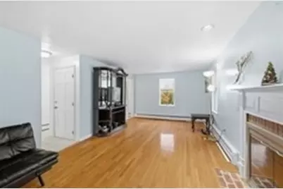 22 Juniper St, Lowell, MA 01852 - Photo 9