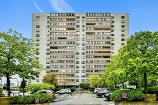 6 Whittier Pl, Boston, MA 02114 - Photo 17