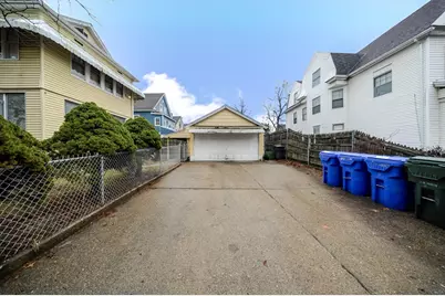 570-572 Dickinson St, Springfield, MA 01108 - Photo 3