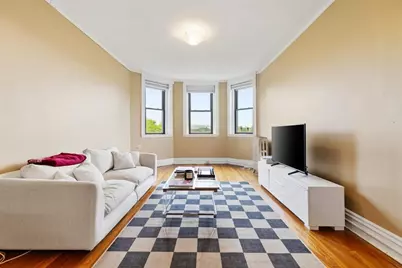 378 Riverway #8, Boston, MA 02115 - Photo 3