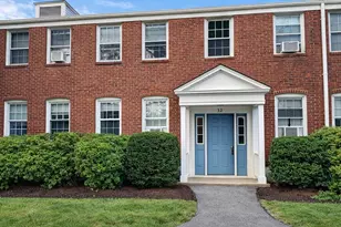 32 Colony Rd, West Springfield, MA 01089 - Photo 1