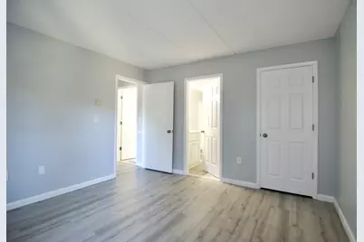 22 Maple Crest Cir #E, Holyoke, MA 01040 - Photo 25