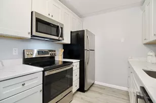 22 Maple Crest Cir, Holyoke, MA 01040 - Photo 17