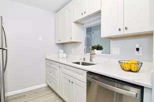 22 Maple Crest Cir, Holyoke, MA 01040 - Photo 19