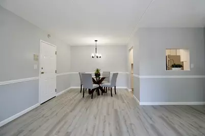 22 Maple Crest Cir #E, Holyoke, MA 01040 - Photo 7