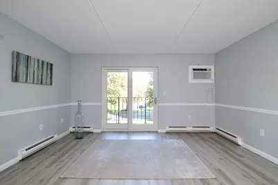 22 Maple Crest Cir #E, Holyoke, MA 01040 - Photo 3