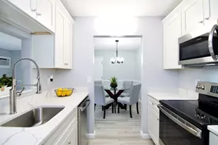 22 Maple Crest Cir, Holyoke, MA 01040 - Photo 15