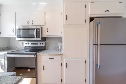 377 Shrewsbury St, Worcester, MA 01604 - Photo 21