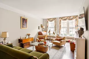 92 Chestnut St, Boston, MA 02108 - Photo 3