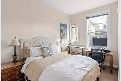 92 Chestnut St, Boston, MA 02108 - Photo 27