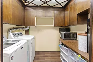 92 Chestnut St, Boston, MA 02108 - Photo 37