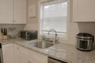 46 Cottage St, Wilmington, MA 01887 - Photo 11
