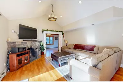 14 Baltzer Dr, Pembroke, MA 02359 - Photo 17