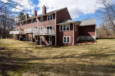 8 Laurelwood Dr #8, Hopedale, MA 01747 - Photo 3