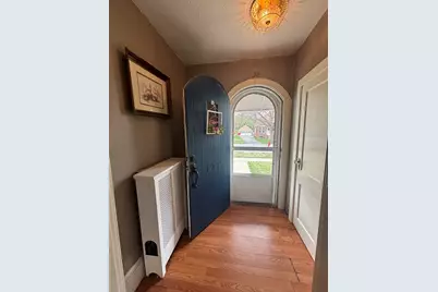 127 Melha Ave, Springfield, MA 01104 - Photo 11